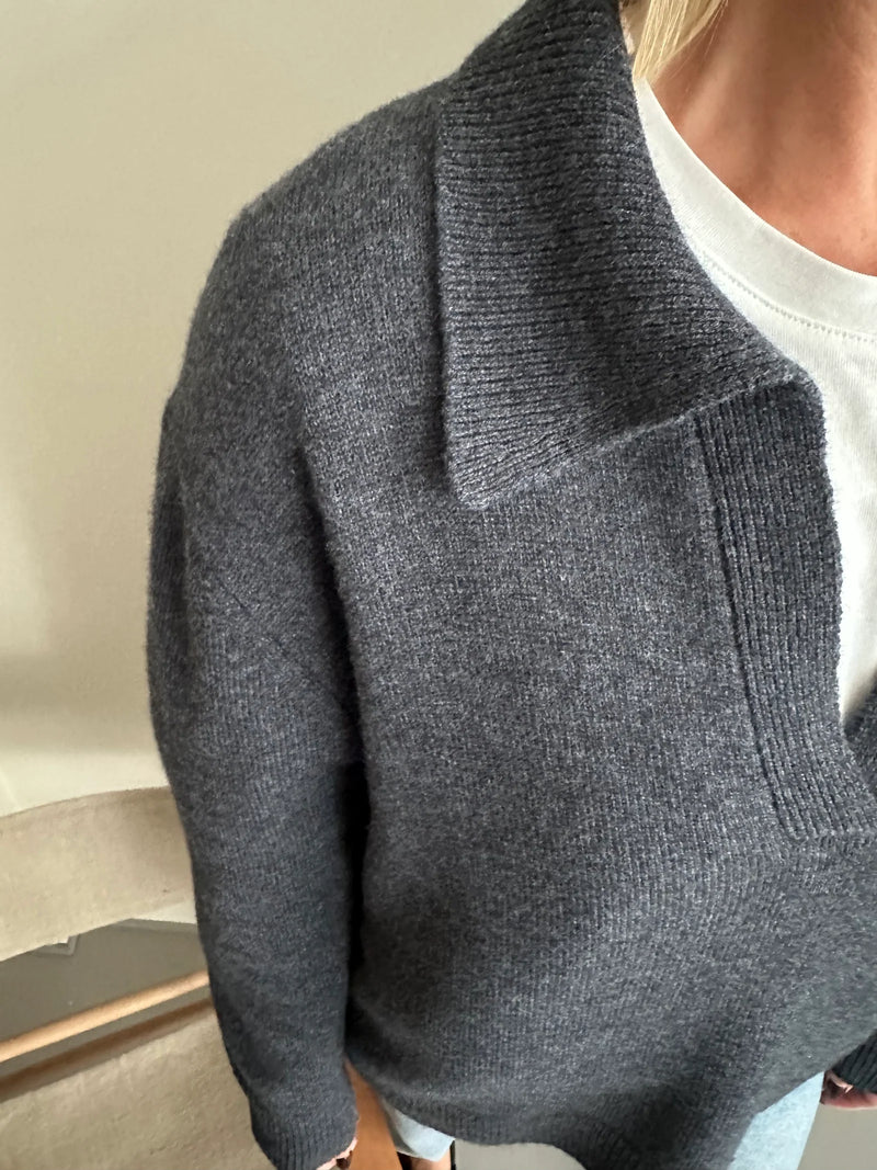 VIGGA POLO KNIT, DARK GREY MELANGE