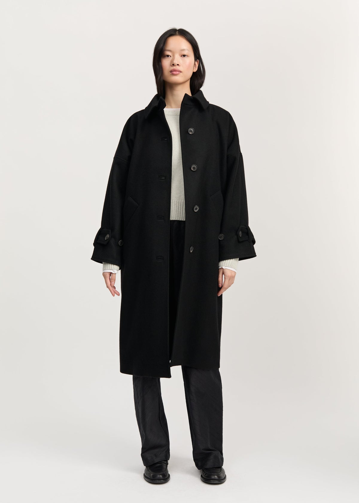 Jo Coat Loden i Black fra Aiayu