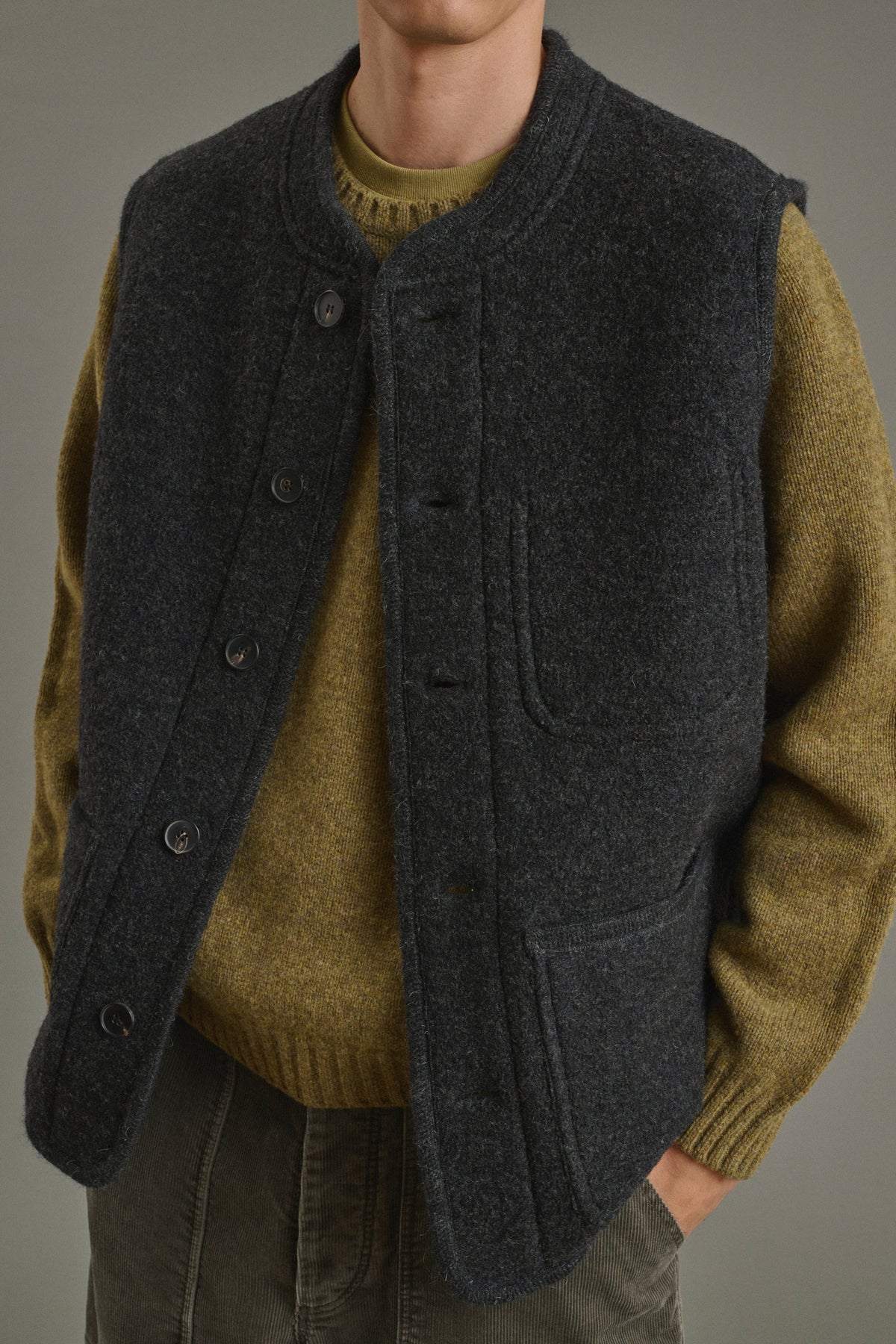 Soeur Samuel vest antracitgrå detalje