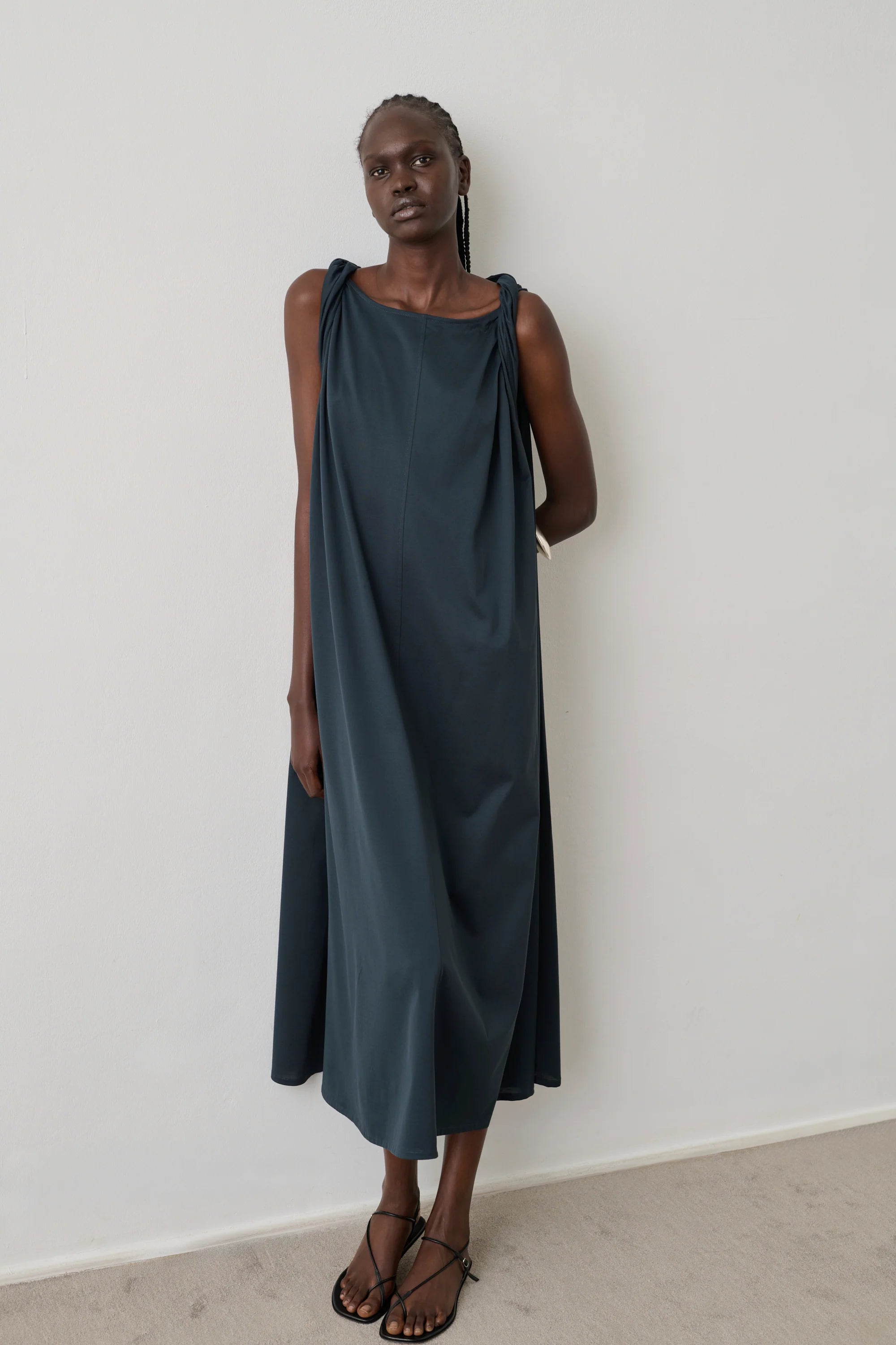 Debby Dress, Pétrole