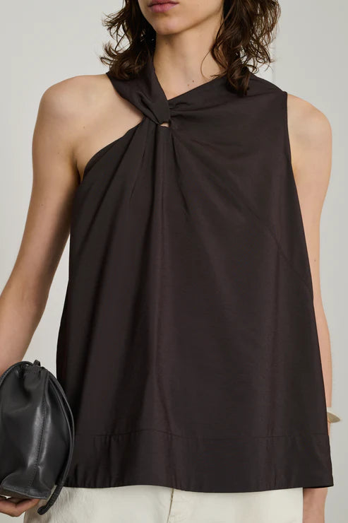 Enora Top, Maron