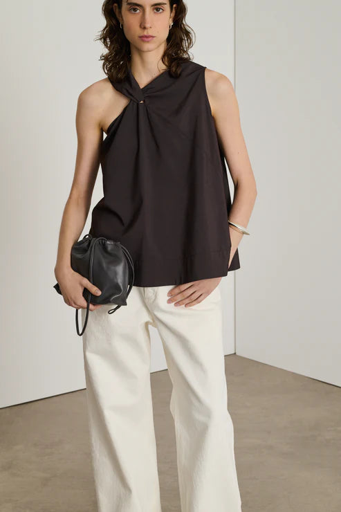 Enora Top, Maron