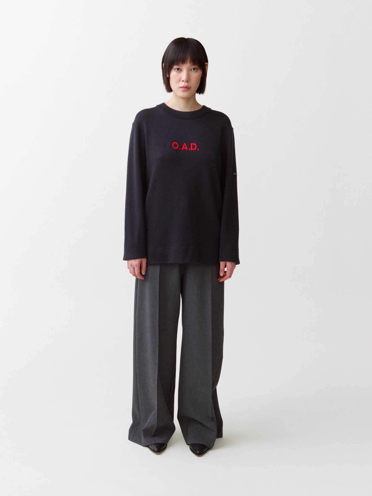 Blaatrøie No. 1, Navy / Red embroidery
