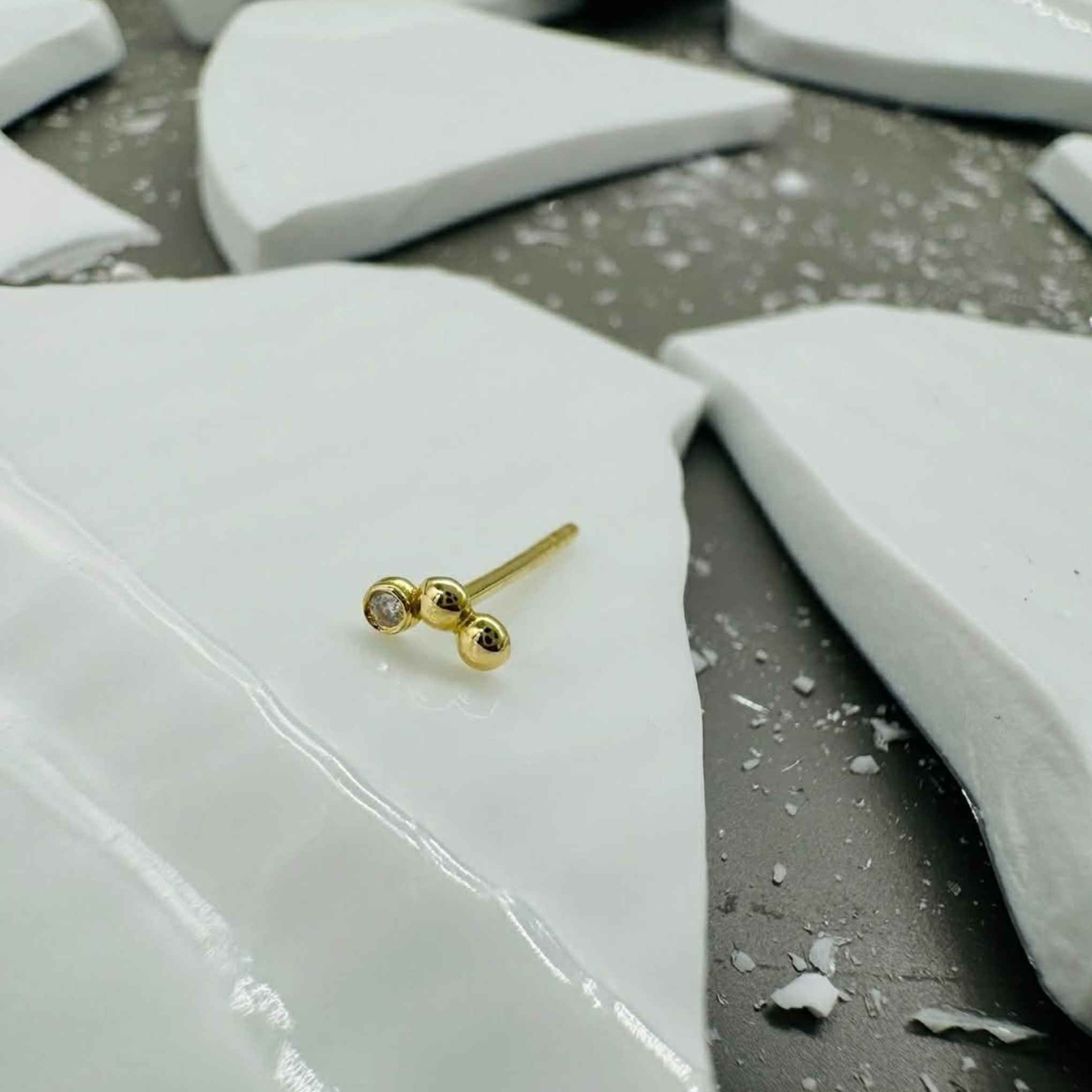 3 Dots Diamond, 18K Gold