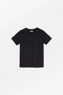 Andy Tee, Black