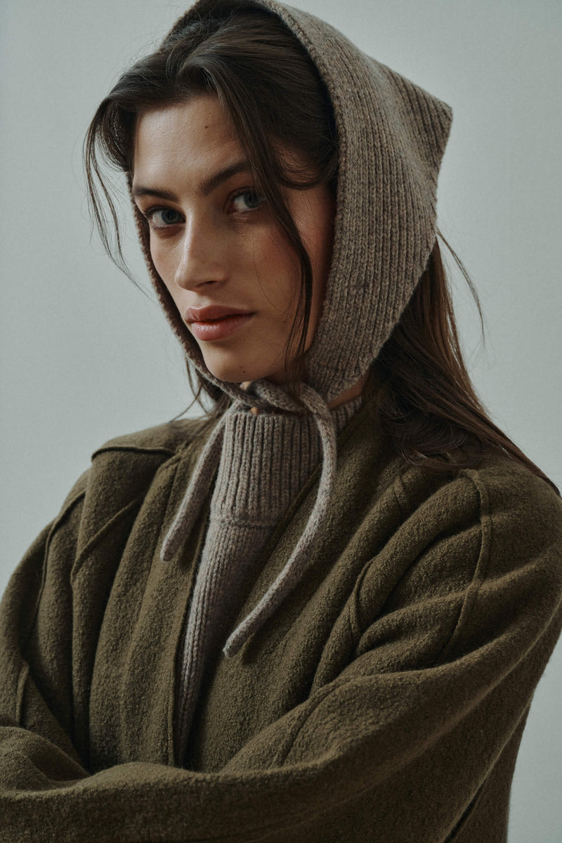 Silje knitted triangle scarf, Light Brown Melange
