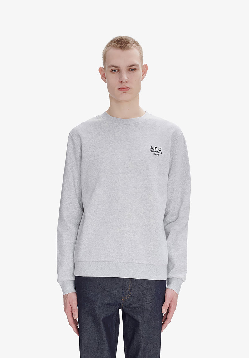 A.P.C. Standard Rue Madame sweatshirt gråmeleret på model