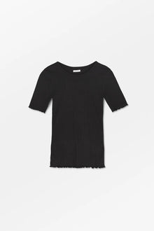 Edie Tee, Black