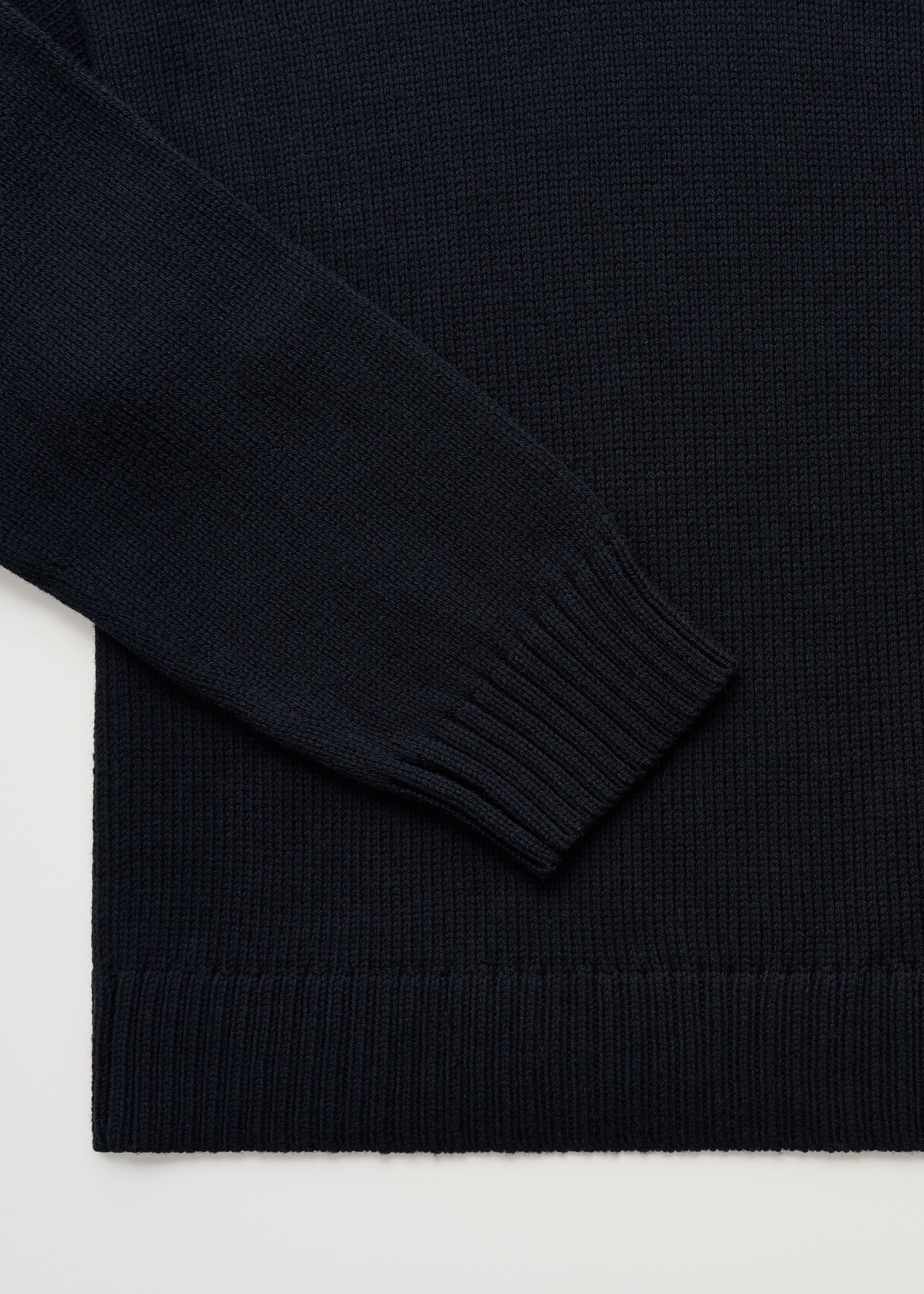Farah sweater highland wool Black Navy