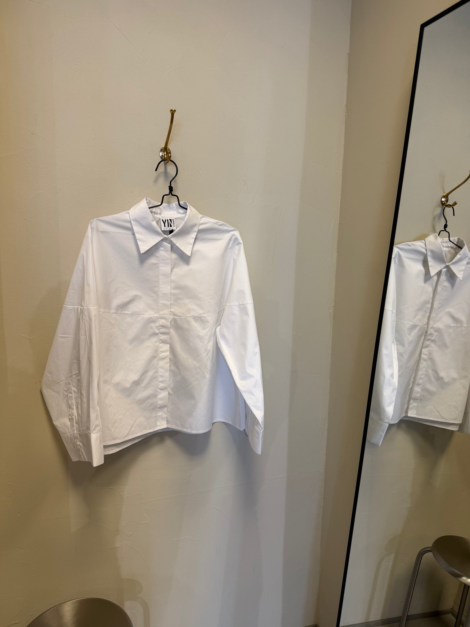 PLUTO shirt, White