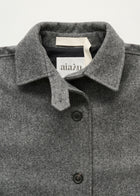 Jo Coat Loden i Pure Grey – krave og knapper