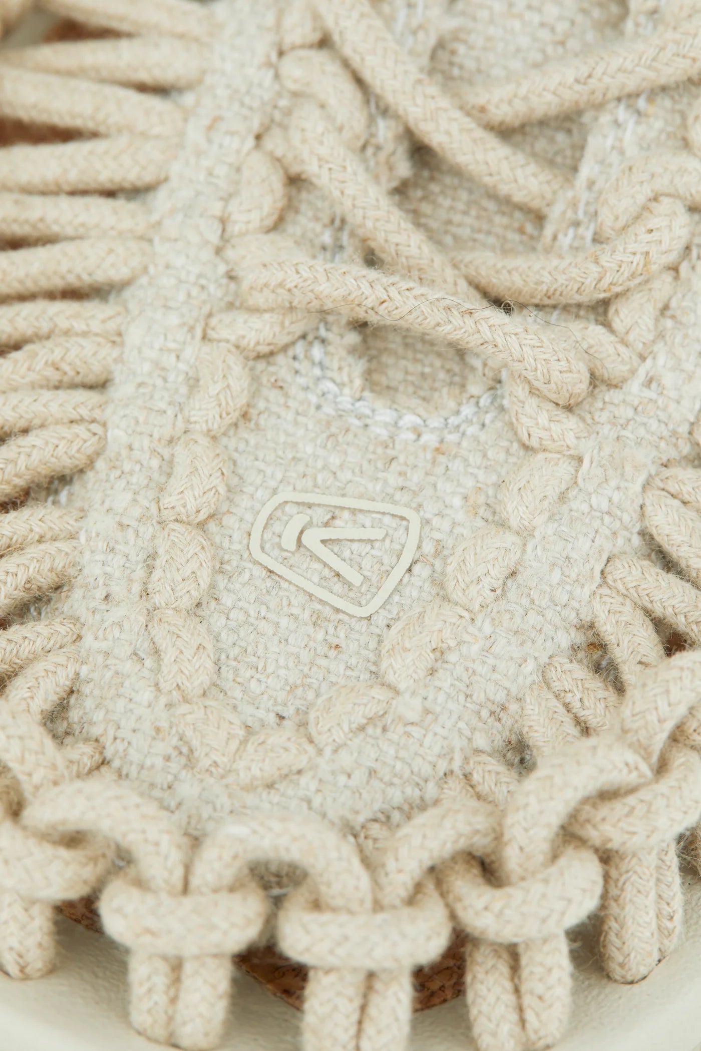 KEEN UNEEK Canvas x Skall Studio