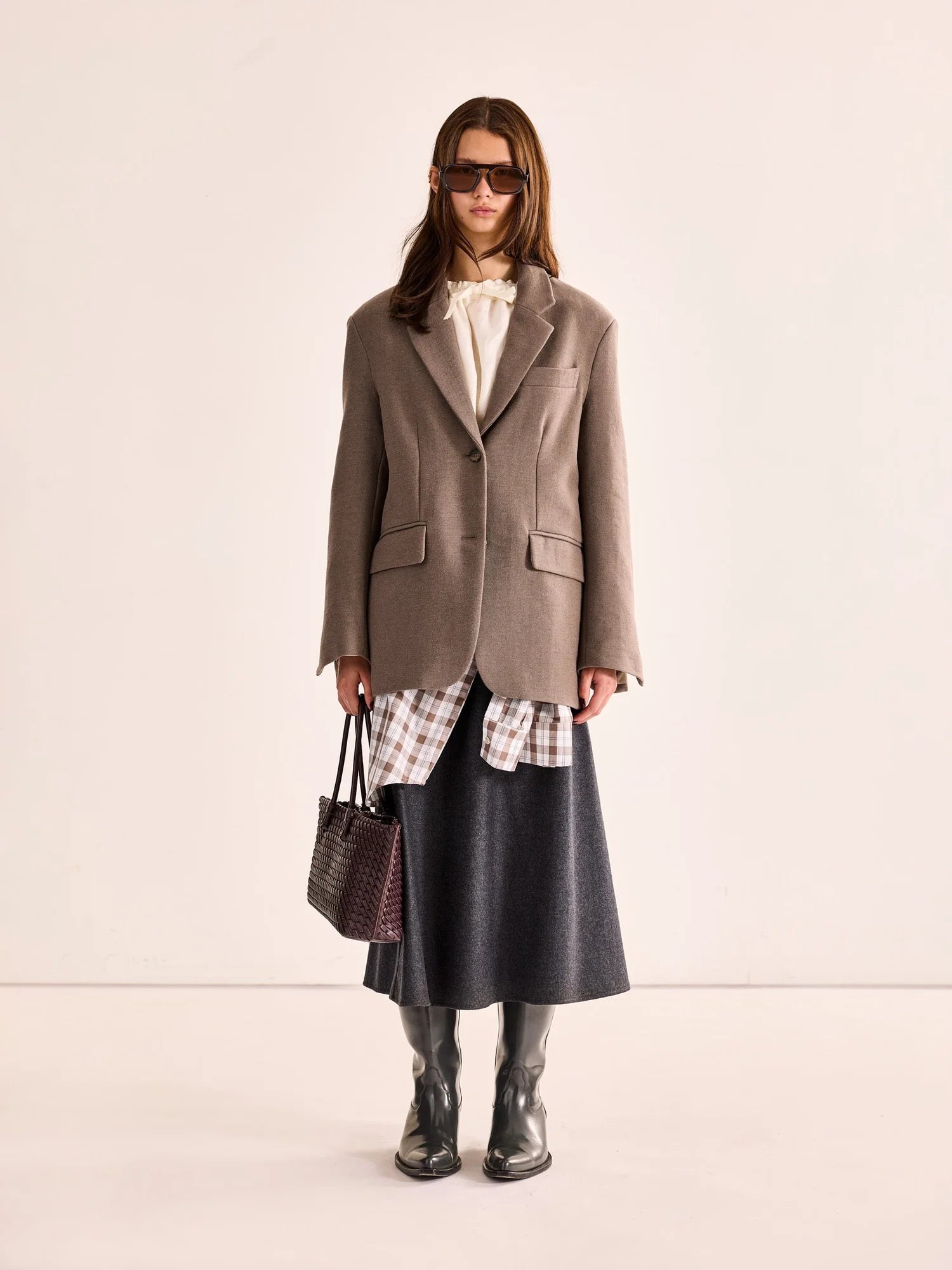 Alberte Blazer, Sand