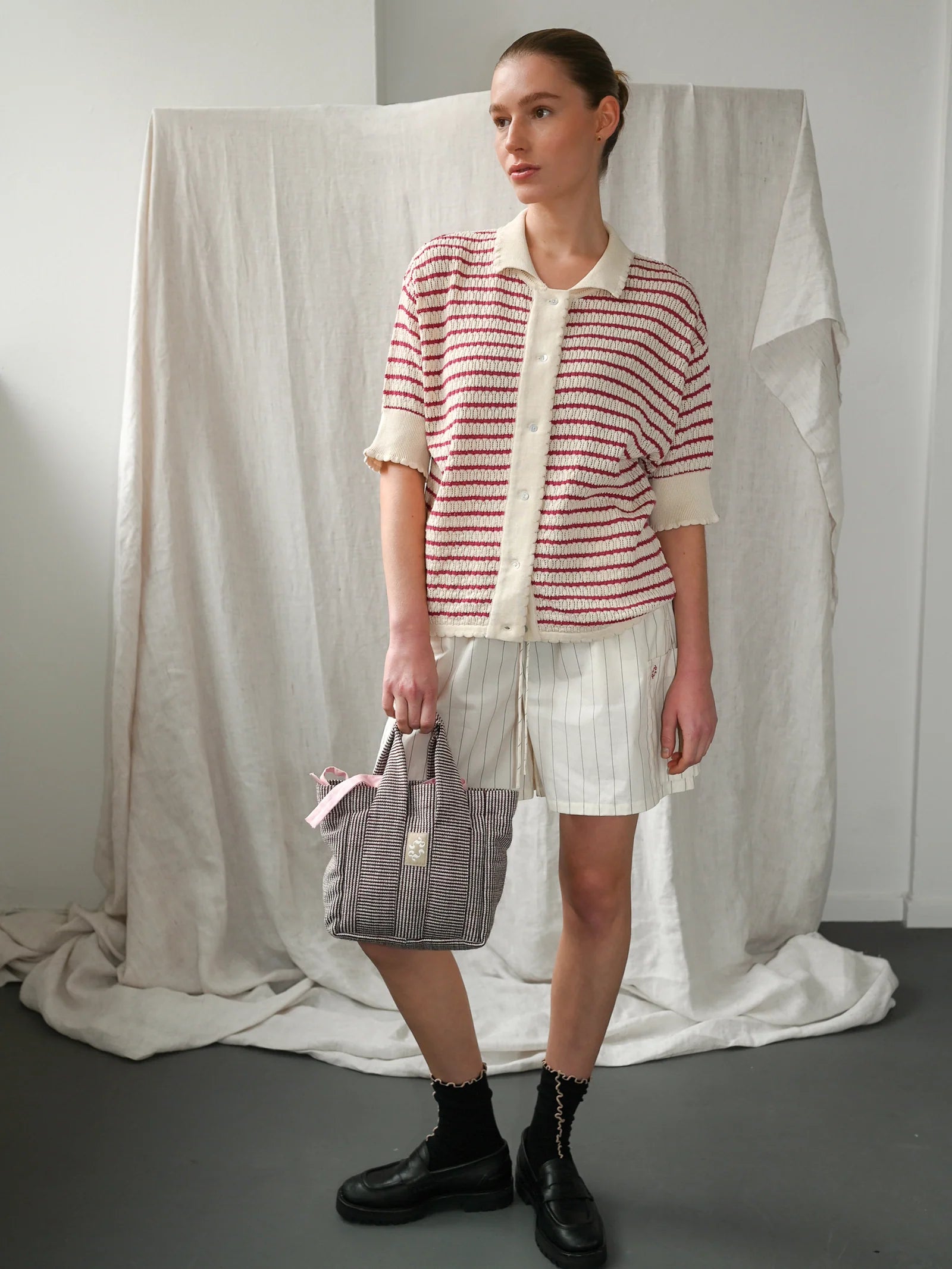 Nuria ss Polo Cardigan, Ecru / Holly Berry