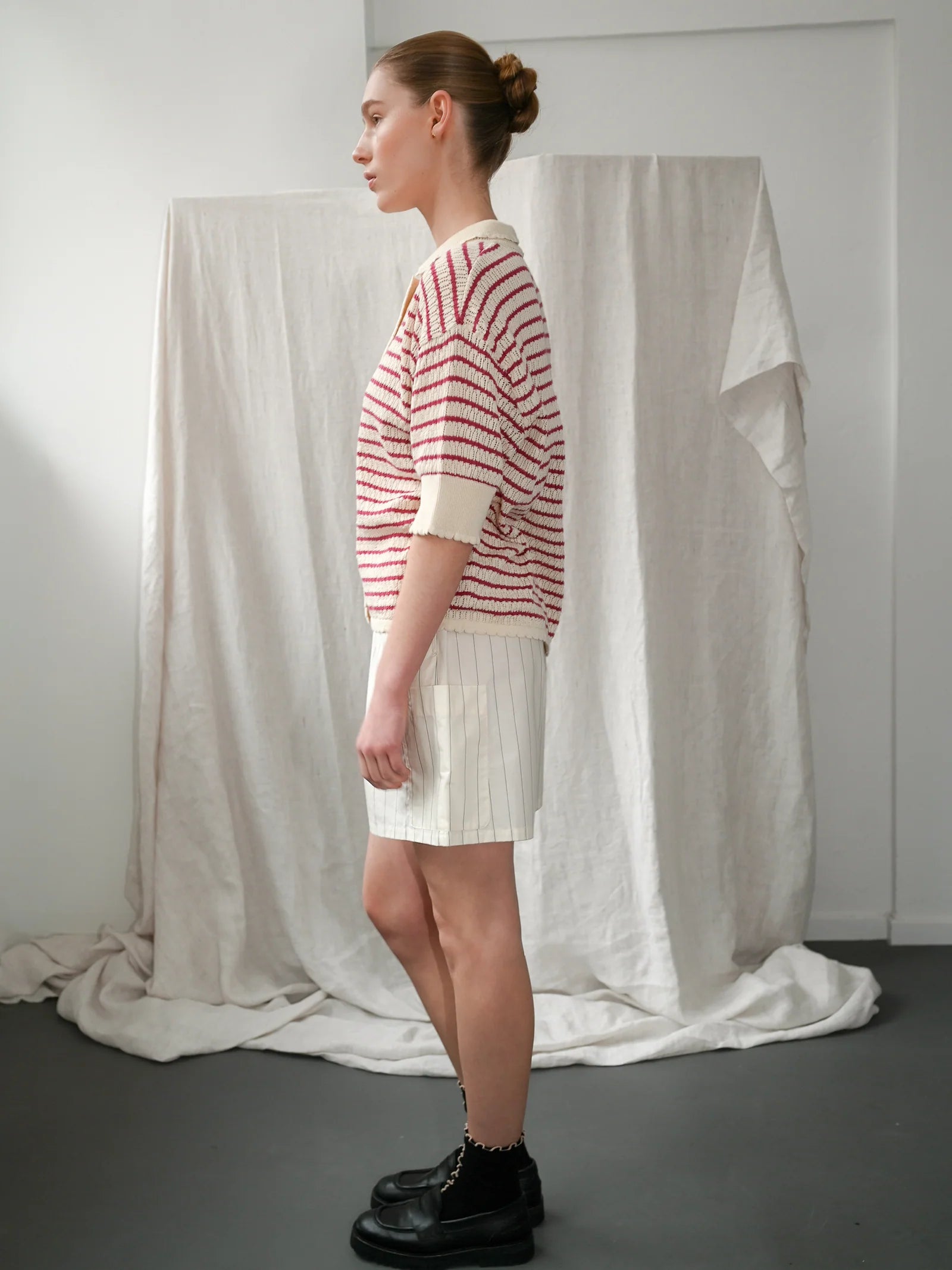 Nuria ss Polo Cardigan, Ecru / Holly Berry