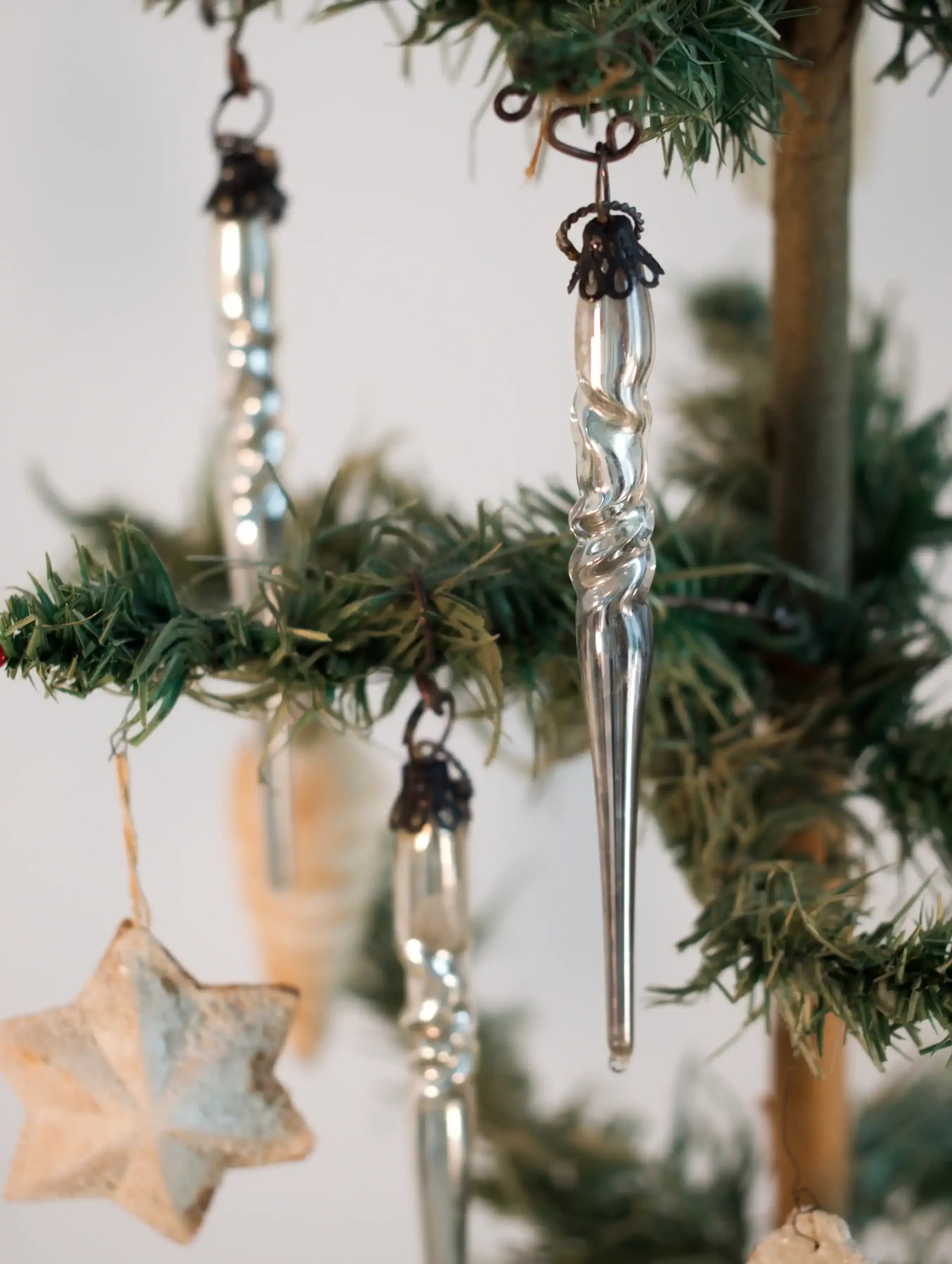 Mundblæste snoet glas istapper (2 stk) jule ornament