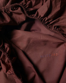 Pudebetræk Brique Red detalje — SUITE702