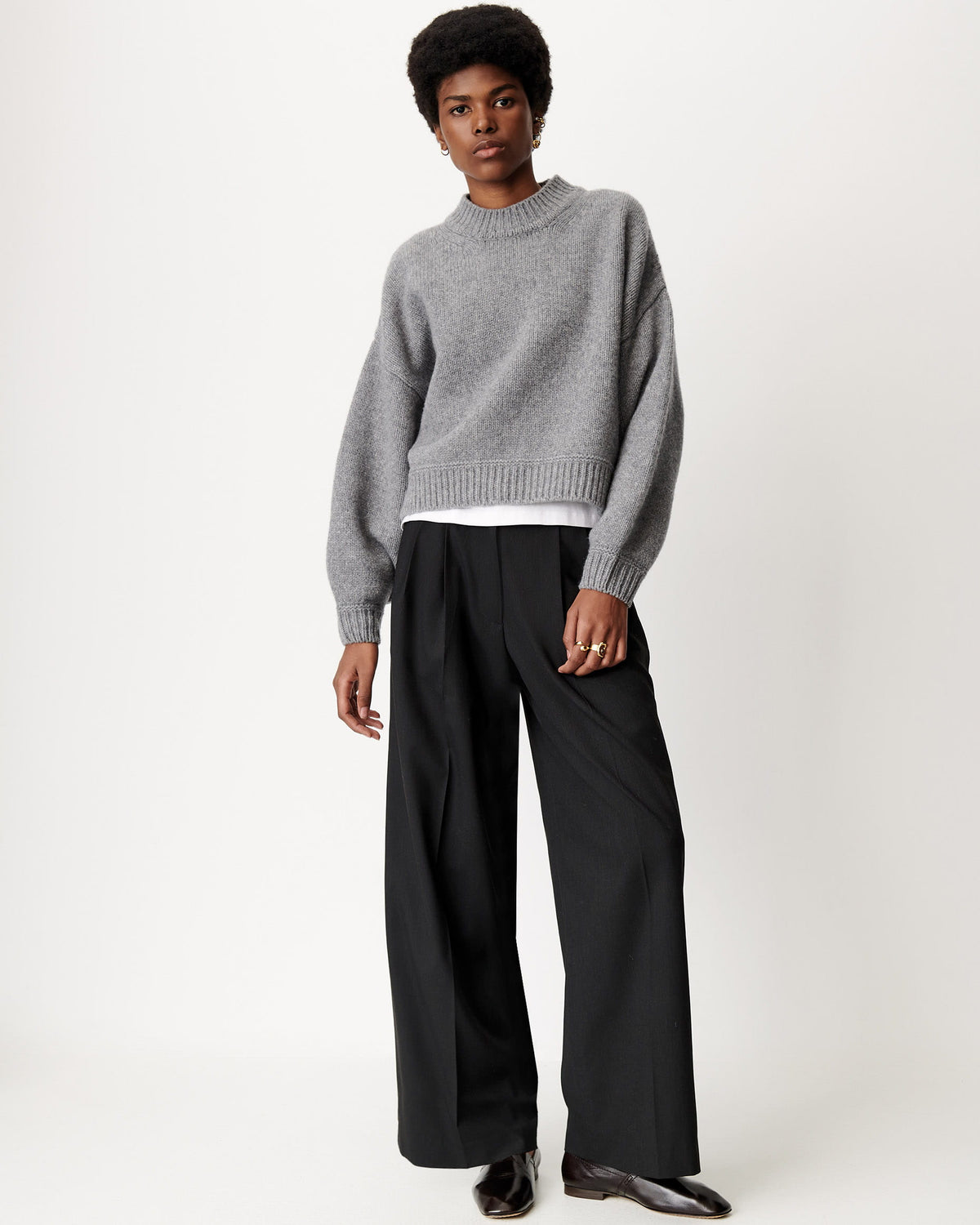 Spero sweater i Mid Grey – set forfra