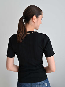 Waves SS Tee sort detalje