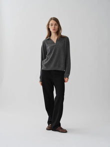Womens Oversized Collar V-Neck, Heather Grey