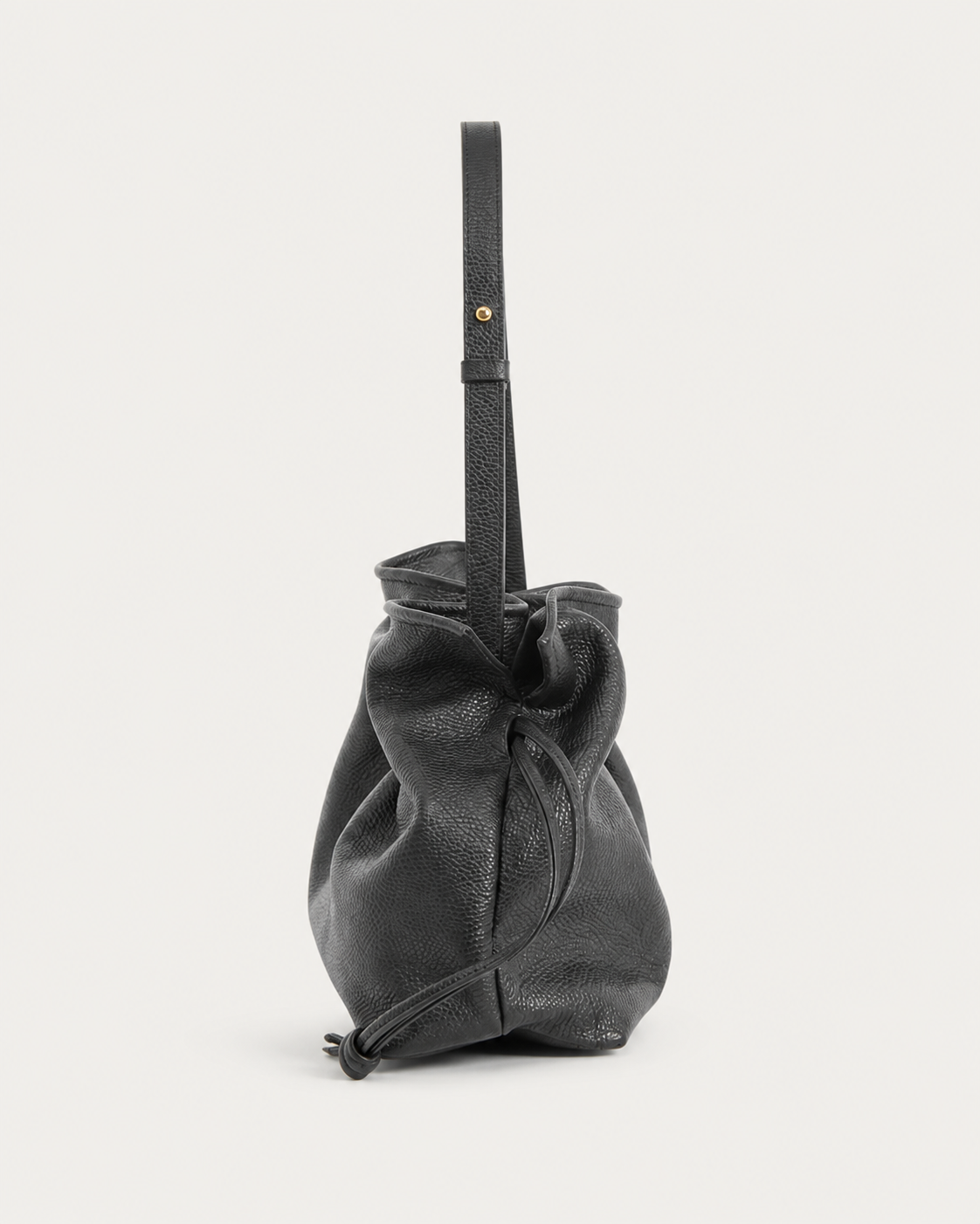 Camilla Grande, Black